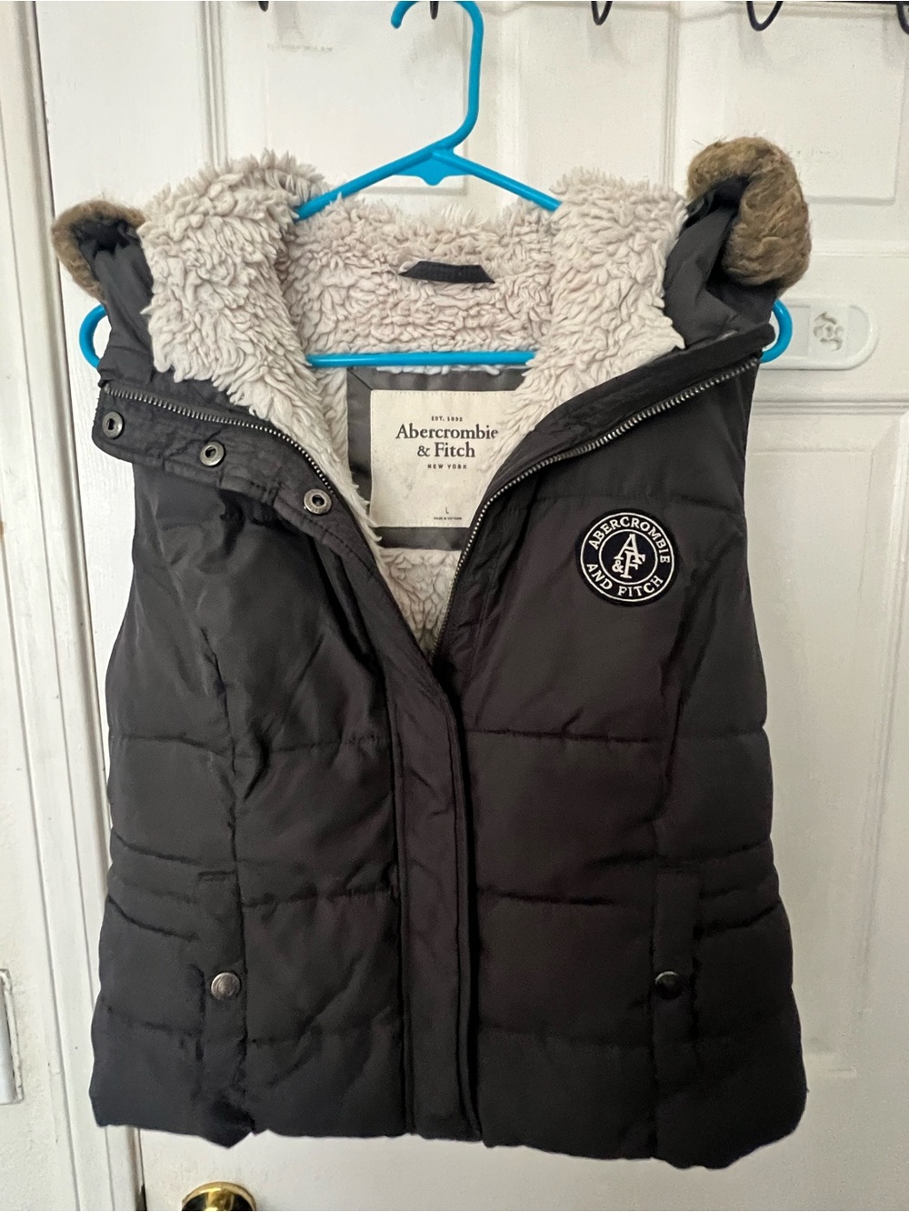 Abercrombie & Fitch Sherpa vest